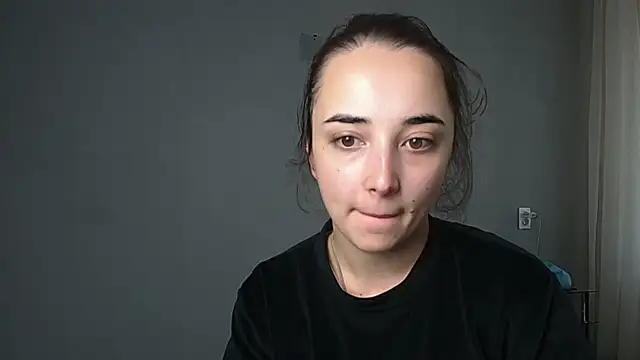 Snapshot of Eva_Gloryy chatting on 10-19-25, 11:22 Eva Gloryy online show from 10-19-25, 11:22