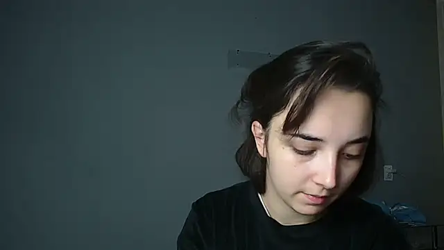 Snapshot of Eva_Gloryy chatting on 10-25-25, 10:56 Eva Gloryy online show from 10-25-25, 10:56