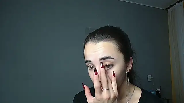 Snapshot of Eva_Gloryy chatting on 11-14-25, 02:16 Eva Gloryy online show from 11-14-25, 02:16