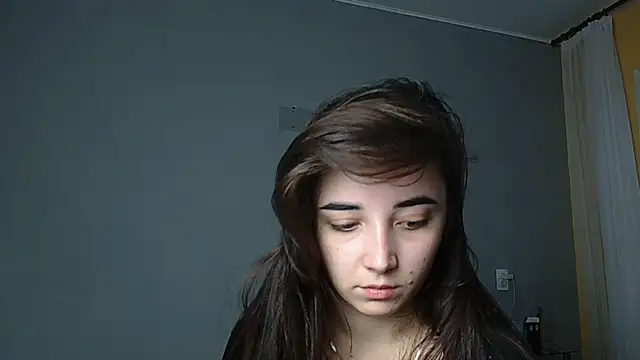 Snapshot of Eva_Gloryy chatting on 11-15-25, 01:07 Eva Gloryy online show from 11-15-25, 01:07