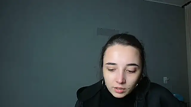 Snapshot of Eva_Gloryy chatting on 11-23-25, 05:57 Eva Gloryy online show from 11-23-25, 05:57