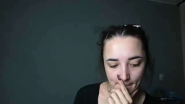 Snapshot of Eva_Gloryy chatting on 12-05-25, 03:41 Eva Gloryy online show from 12-05-25, 03:41