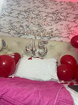 Lili  taylor online show from 02-04-26, 10:58