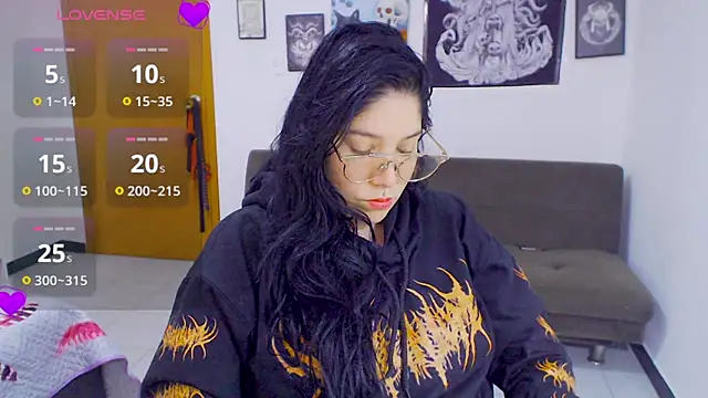 Snapshot of sharonnleon chatting on 02-24-26, 08:51 sharonnleon online show from 02-24-26, 08:51