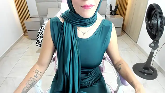 Zulema hamdi online show from 02-08-25, 12:06