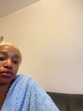 Go Meg online show from 11-04-25, 03:27