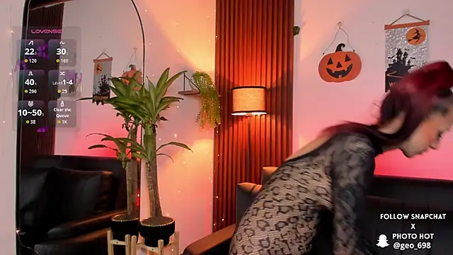 Georgina caruso online show from 10-28-25, 03:32