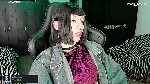 roxy toxic online show from 10-09-25, 01:25