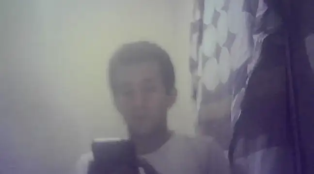 Snapshot of EstebanAkyLu chatting on 02-04-25, 07:18 EstebanAkyLu online show from 02-04-25, 07:18