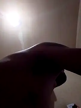 Snapshot of EstebanAkyLu chatting on 02-27-25, 03:26 EstebanAkyLu online show from 02-27-25, 03:26