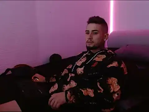 Snapshot of Lliam_2 chatting on 01-20-25, 11:56 Lliam 2 online show from 01-20-25, 11:56