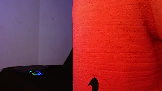 Snapshot of Lliam_2 chatting on 09-19-25, 05:53 Lliam 2 online show from 09-19-25, 05:53