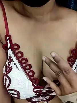 Snapshot of Love_Evaa chatting on 01-31-25, 07:39 Love Evaa online show from 01-31-25, 07:39