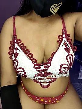 Snapshot of Love_Evaa chatting on 03-10-25, 10:02 Love Evaa online show from 03-10-25, 10:02