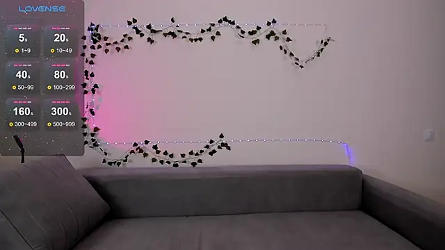 Snapshot of EmmyStar_ chatting on 03-17-25, 06:00 EmmyStar  online show from 03-17-25, 06:00