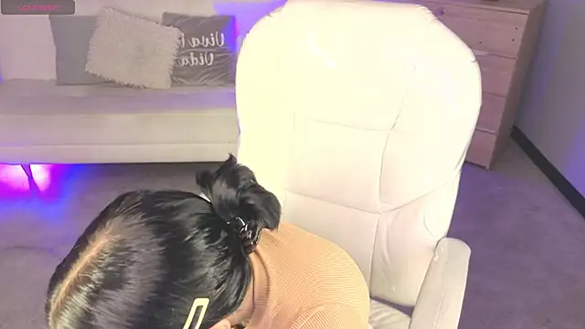 Nicole Foxx  online show from 02-13-26, 08:38