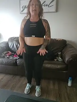 TattedMamaXOXO online show from 11-18-25, 05:06