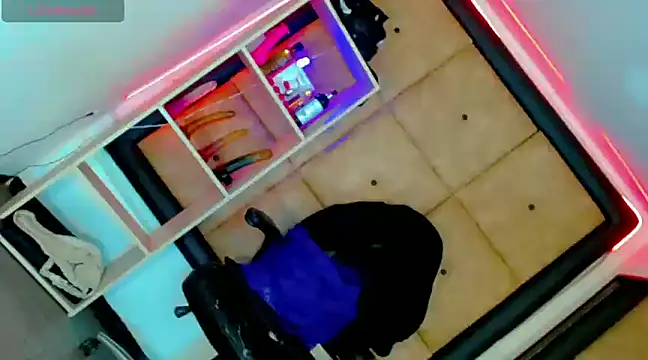 Barbie Latina online show from 03-18-25, 06:03