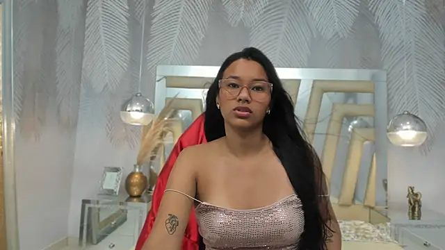 Snapshot of LIA_SWAN_ chatting on 02-10-25, 03:46 LIA SWAN  online show from 02-10-25, 03:46