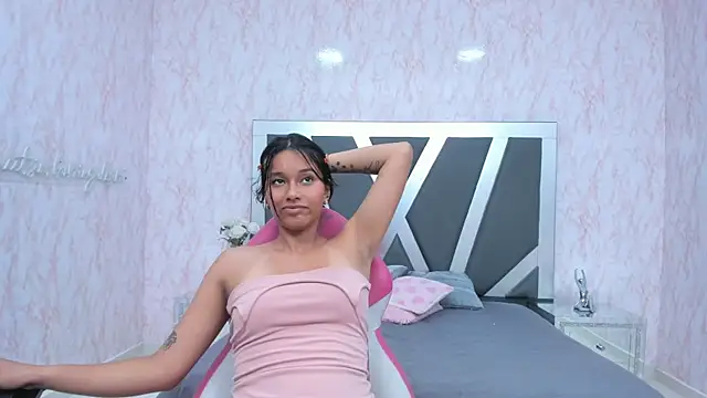 Snapshot of LIA_SWAN_ chatting on 03-02-25, 10:03 LIA SWAN  online show from 03-02-25, 10:03