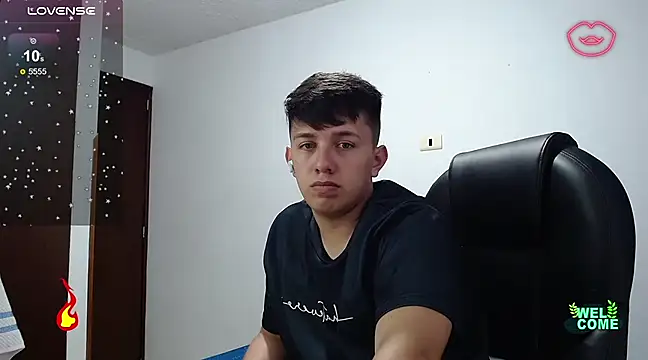 Snapshot of Alan_red chatting on 02-24-25, 05:54 Alan red online show from 02-24-25, 05:54