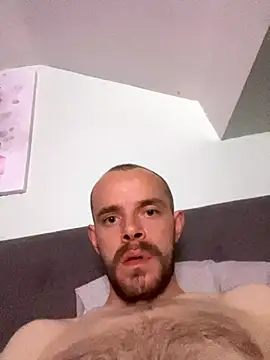 Snapshot of wyattstone chatting on 09-30-25, 11:10 wyattstone online show from 09-30-25, 11:10