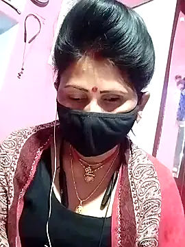 Snapshot of Bhavya_Bhan chatting on 02-05-25, 04:36 Bhavya Bhan online show from 02-05-25, 04:36