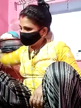 Snapshot of Bhavya_Bhan chatting on 03-02-25, 03:02 Bhavya Bhan online show from 03-02-25, 03:02