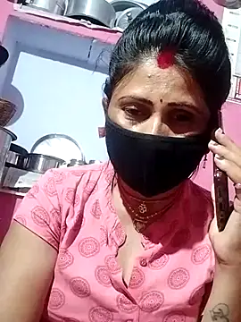 Snapshot of Bhavya_Bhan chatting on 03-02-25, 05:25 Bhavya Bhan online show from 03-02-25, 05:25