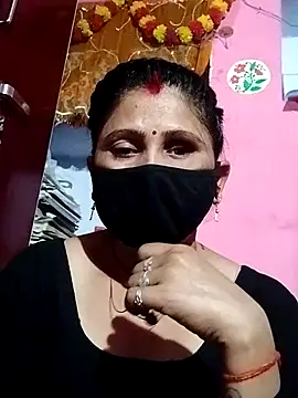 Snapshot of Bhavya_Bhan chatting on 03-18-25, 05:42 Bhavya Bhan online show from 03-18-25, 05:42