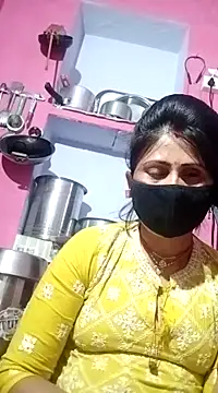 Snapshot of Bhavya_Bhan chatting on 03-21-25, 05:12 Bhavya Bhan online show from 03-21-25, 05:12