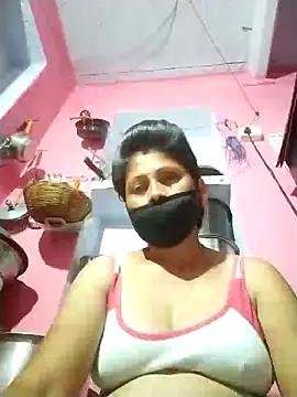 Snapshot of Bhavya_Bhan chatting on 09-11-25, 12:00 Bhavya Bhan online show from 09-11-25, 12:00