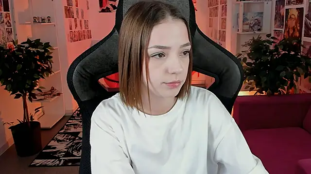 PamBeesly online show from 11-08-25, 11:21