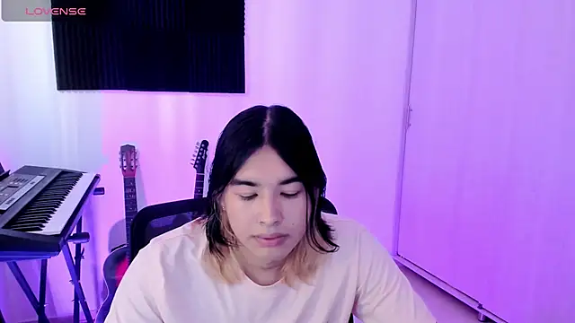 Snapshot of JordiWilld chatting on 02-14-25, 08:48 JordiWilld online show from 02-14-25, 08:48