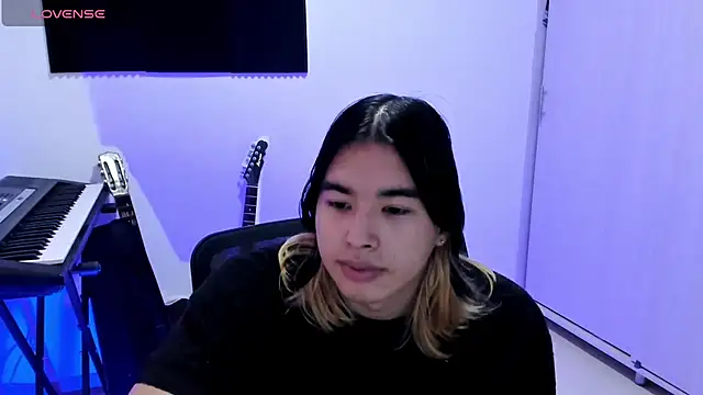 Snapshot of JordiWilld chatting on 02-18-25, 10:03 JordiWilld online show from 02-18-25, 10:03