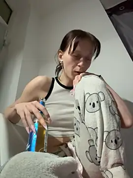 Ciara2004 online show from 11-24-25, 06:40