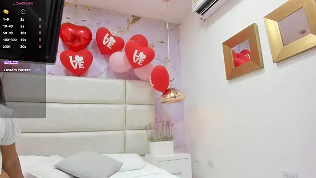 AnthonelaRusso  online show from 02-17-25, 03:36