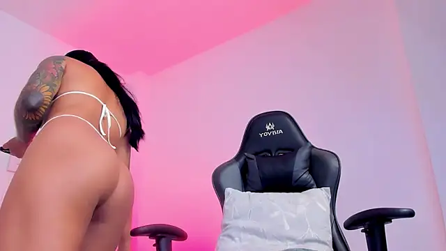 sophierooy22 online show from 02-04-26, 01:39