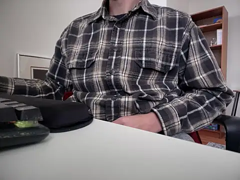 Snapshot of Prolapse_Pig chatting on 02-09-25, 05:01 Prolapse Pig online show from 02-09-25, 05:01