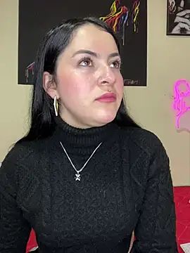 Snapshot of Emmie_Hot chatting on 03-03-25, 12:05 Emmie Hot online show from 03-03-25, 12:05