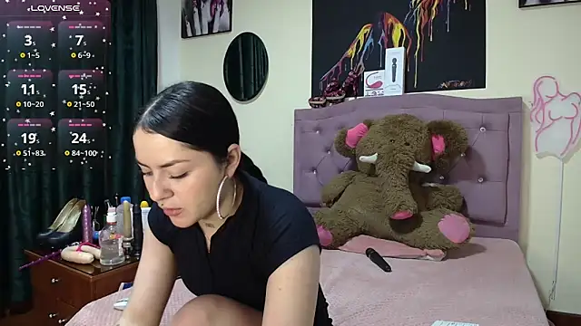 Snapshot of Emmie_Hot chatting on 11-01-25, 12:40 Emmie Hot online show from 11-01-25, 12:40