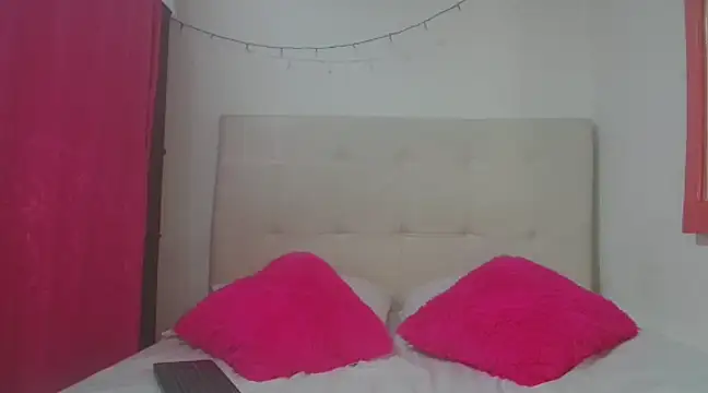 monica-vega online show from 02-11-25, 04:22