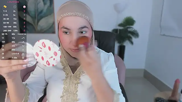 Ayha khalaf online show from 10-02-25, 01:23