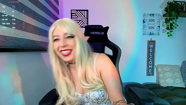 Snapshot of love_sharol_ chatting on 02-07-25, 12:20 love sharol online show from 02-07-25, 12:20