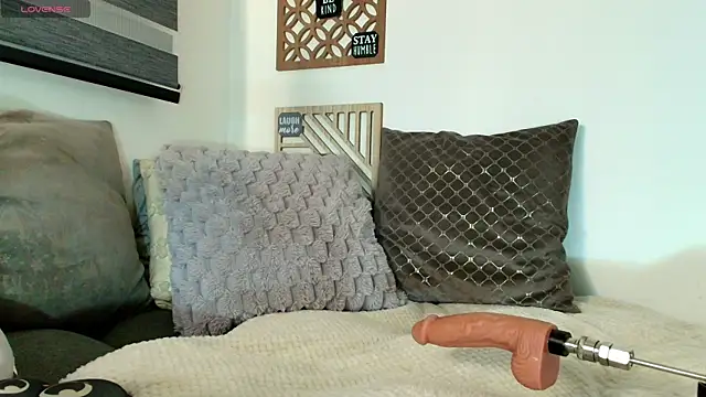 Snapshot of love_sharol_ chatting on 09-15-25, 11:27 love sharol online show from 09-15-25, 11:27