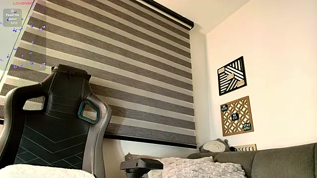 Snapshot of love_sharol_ chatting on 10-25-25, 03:03 love sharol online show from 10-25-25, 03:03