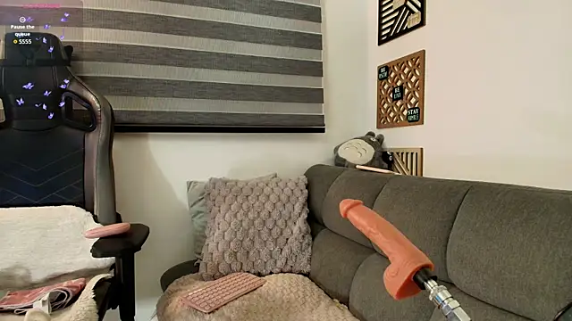 Snapshot of love_sharol_ chatting on 11-19-25, 02:33 love sharol online show from 11-19-25, 02:33