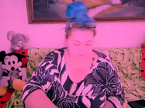 mayamayx online show from 10-17-25, 11:02