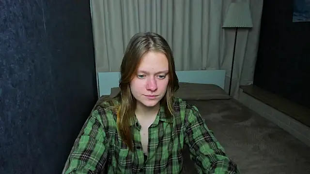 Snapshot of TessaSwans chatting on 01-29-25, 07:11 TessaSwans online show from 01-29-25, 07:11