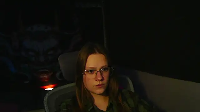 Snapshot of TessaSwans chatting on 01-31-25, 04:17 TessaSwans online show from 01-31-25, 04:17